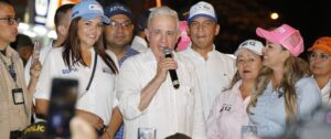 Álvaro Uribe ratificó apoyo a Johana Aranda - A La Luz Pública 1